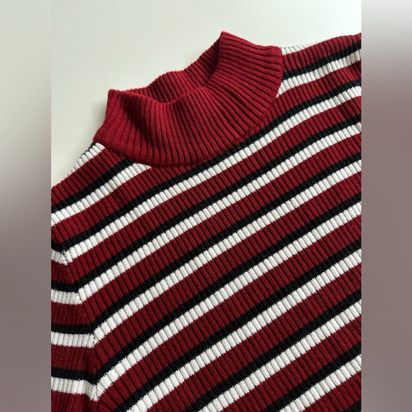 Sweater - Picture 3 of 7